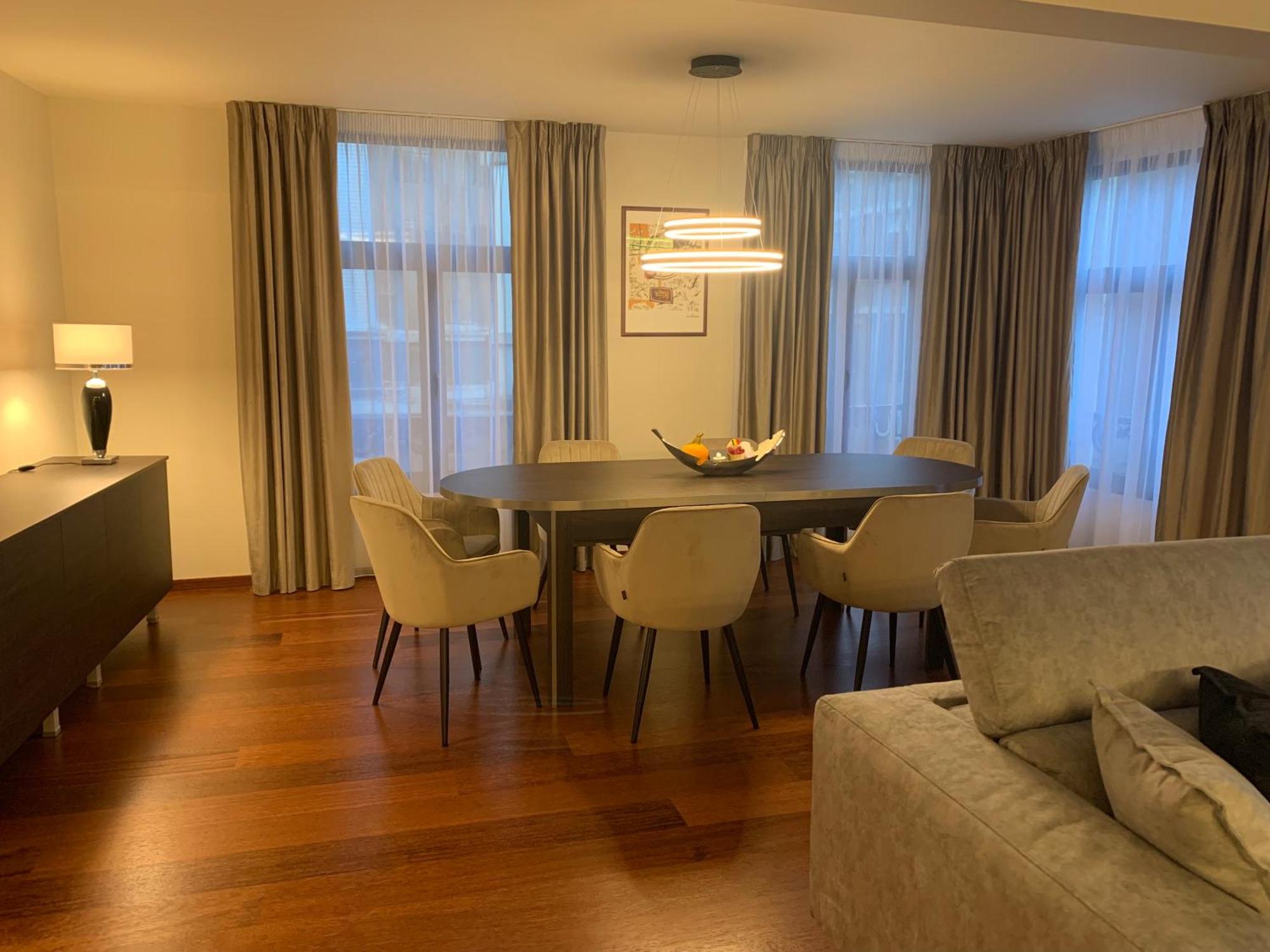 Botanique Suites Airbnb, Antwerp Exterior photo